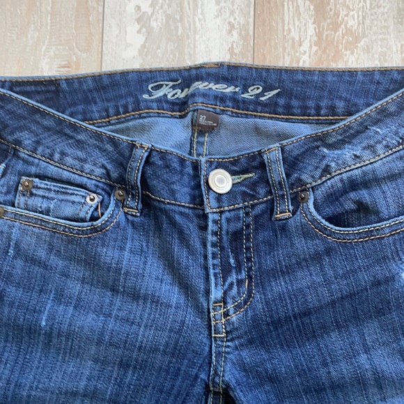 Forever21 Jeans - Picture 2 of 3